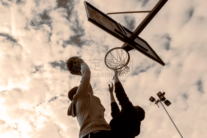 波士顿红袜队特雷弗·史托瑞频繁受伤，再次影响球队中轴线防守